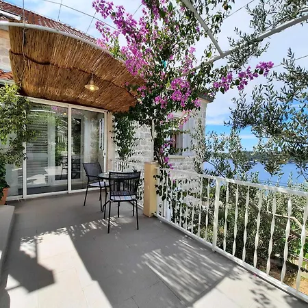 Kirigin Appartement *