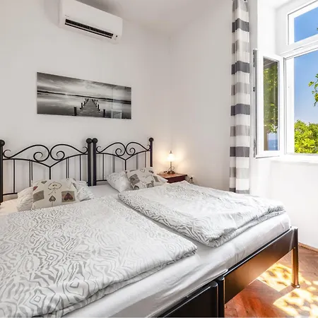 Kirigin Appartement